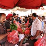 رغم مخاطر كورونا.. أسواق القات في اليمن لم تفقد زحمتها