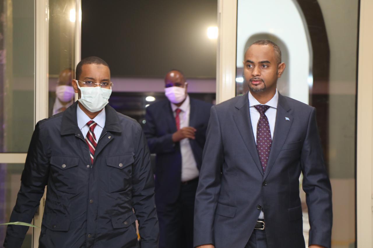 الصومال يدعو لتعزيز التعاون بين الدول العربية في مجال القضاء وتوحيد التشريعات لمجابهة التطرف والارهاب الصومال يدعو لتعزيز التعاون بين الدول العربية في مجال القضاء وتوحيد التشريعات لمجابهة التطرف والارهاب