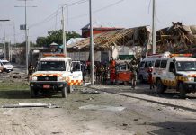 مقتل 10 مدنيين في تفجير سيارة جنوبي الصومال مقتل 10 مدنيين في تفجير سيارة جنوبي الصومال