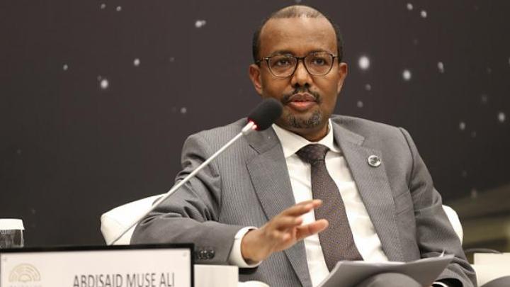 وقف وزير خارجية الصومال عن العمل بسبب مخالفة العقوبات الأممية