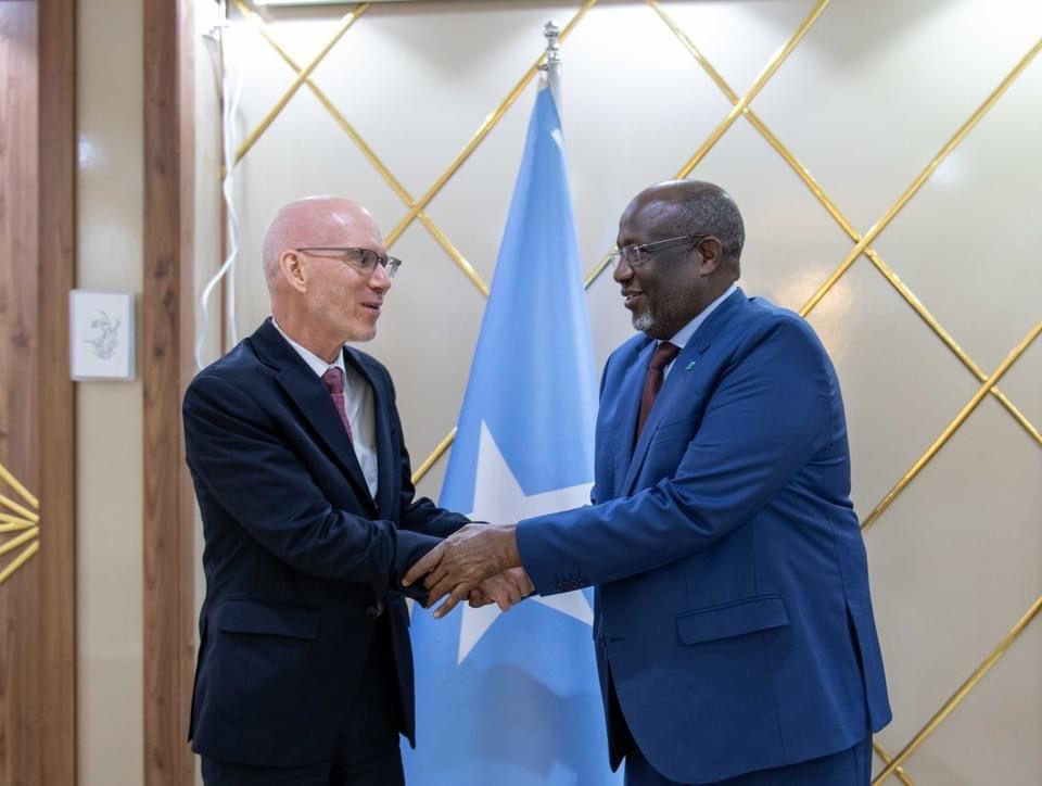 رئيس مجلس الشعب يجتمع مع الممثل الخاص للأمم المتحدة رئيس مجلس الشعب يجتمع مع الممثل الخاص للأمم المتحدة