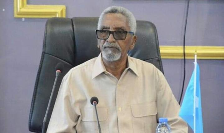 عبدي حاشي عبدالله رئيس مجلس الشيوخ الصومالي في سطور عبدي حاشي عبدالله رئيس مجلس الشيوخ الصومالي في سطور