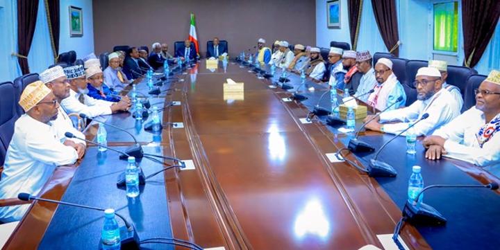 رئيس أرض الصومال يلتقي لجنة حل الخلافات بين حكومته والأحزاب المعارضة