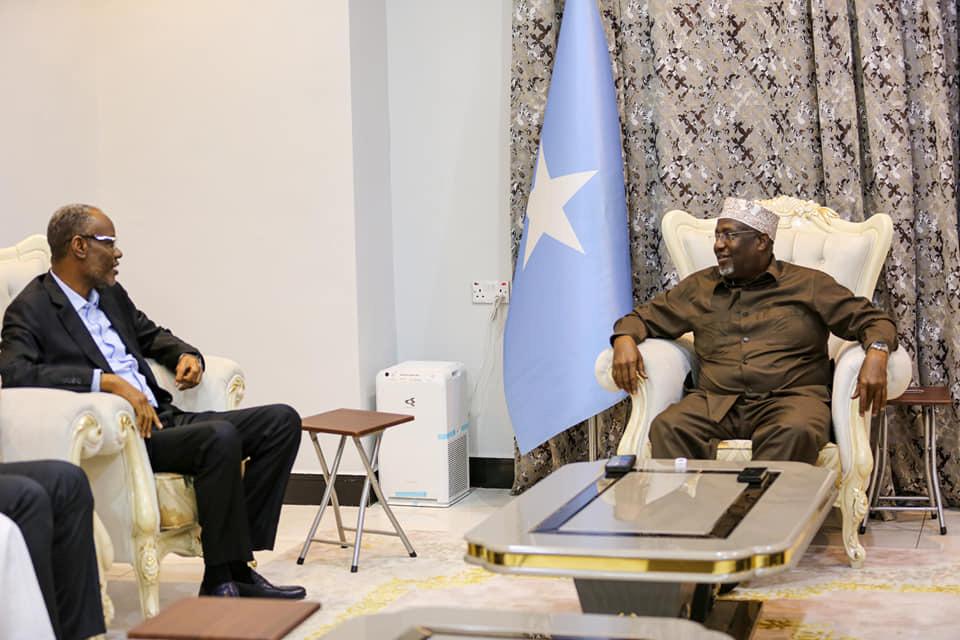 لقاء بين رئيس ولاية جنوب الغرب ورئيس مجلس الشعب الصومالي