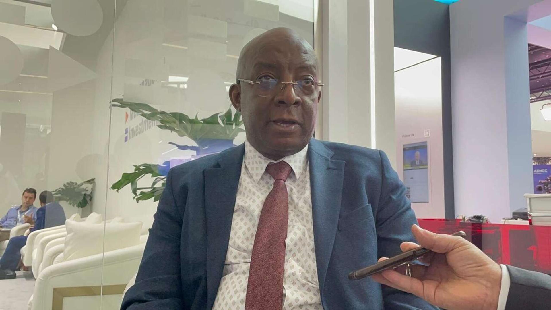 وزير الإعلام الصومالي: حركة الشباب ليست وزير الإعلام الصومالي: حركة الشباب ليست