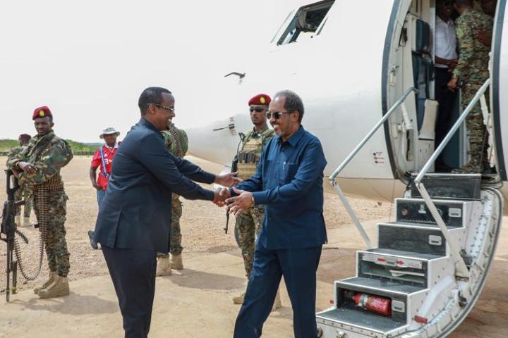 رئيس الجمهورية يصل مدينة بلدويني رئيس الجمهورية يصل مدينة بلدويني