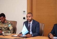 وزير الدفاع يبحث مع نظيره الجيبوتي تعزيز محاربة الإرهاب وزير الدفاع يبحث مع نظيره الجيبوتي تعزيز محاربة الإرهاب