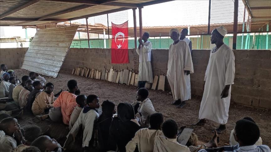 مساجد إفريقيا تصدح بالدعاء لضحايا الزلزال في تركيا وسوريا مساجد إفريقيا تصدح بالدعاء لضحايا الزلزال في تركيا وسوريا