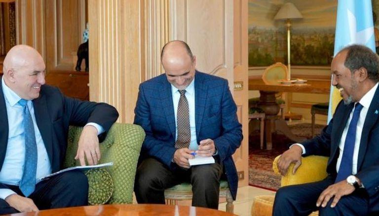 وزير الدفاع الإيطالي: الاستقرار في الصومال أساس السلام في المنطقة والعالم وزير الدفاع الإيطالي: الاستقرار في الصومال أساس السلام في المنطقة والعالم