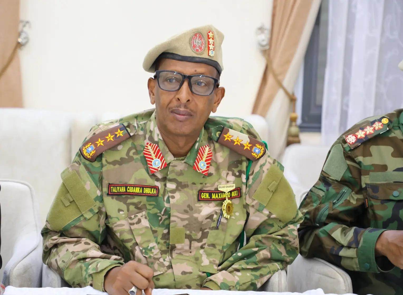 قائد القوات البرية للجيش يقول إنهم قتلوا أكثر من مائة مسلح من حركة الشباب في مدغ قائد القوات البرية للجيش يقول إنهم قتلوا أكثر من مائة مسلح من حركة الشباب في مدغ