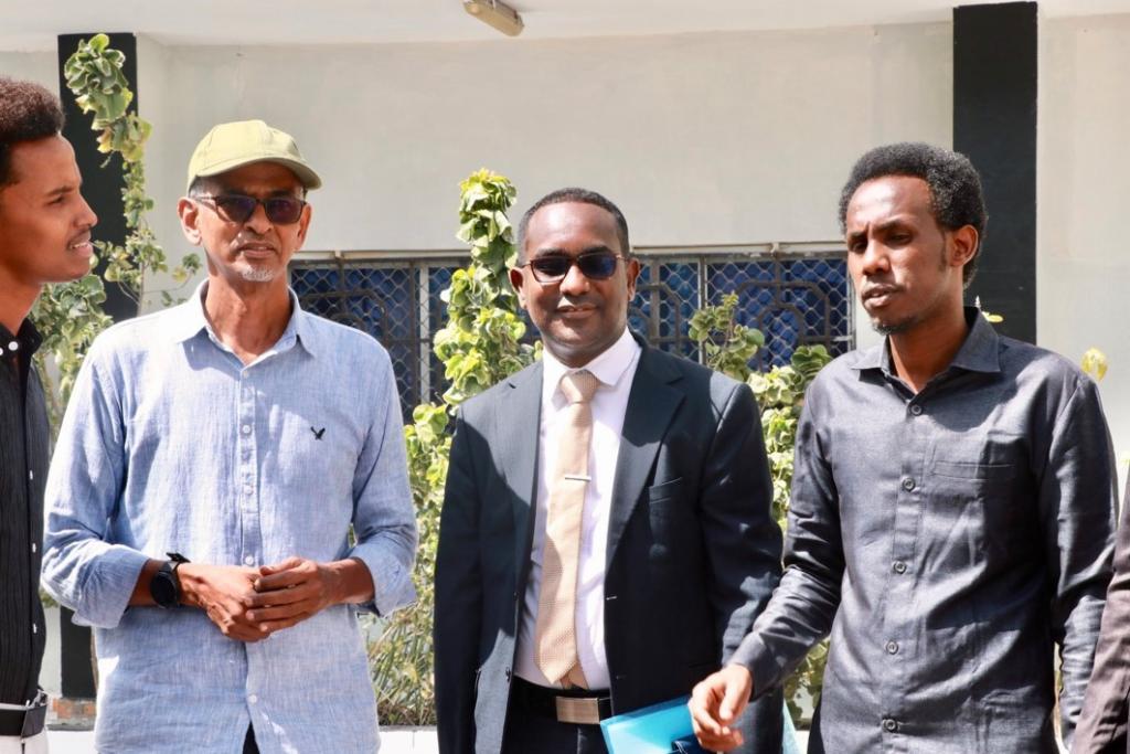 محكمة بنادر الإقليمية تصدر حكما بالسجن بحق أمين عام نقابة الصحفيين محكمة بنادر الإقليمية تصدر حكما بالسجن بحق أمين عام نقابة الصحفيين