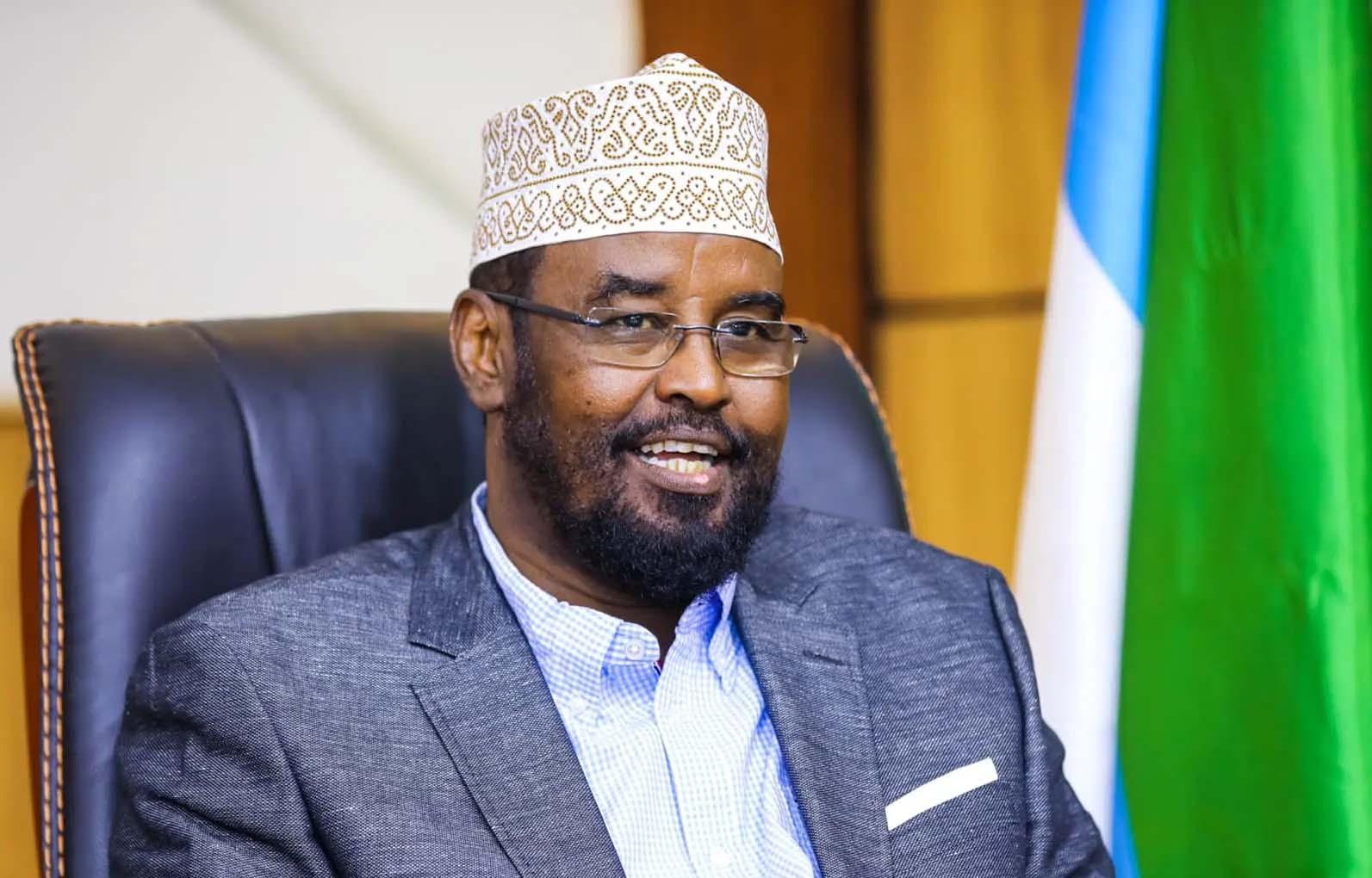 رئيس ولاية جوبالاند يرحب بإعادة افتتاح الحدود الصومالية الكينية رئيس ولاية جوبالاند يرحب بإعادة افتتاح الحدود الصومالية الكينية