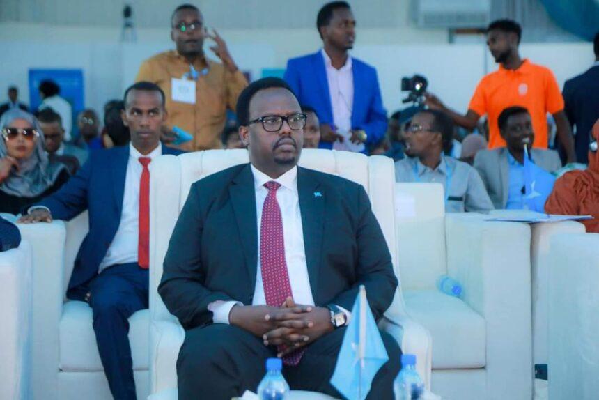 القائم بأعمال رئيس الوزراء يختتم أعمال المؤتمر الوطني للشباب القائم بأعمال رئيس الوزراء يختتم أعمال المؤتمر الوطني للشباب