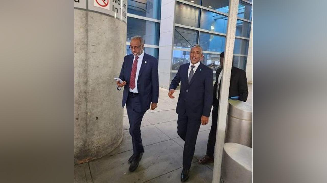 وزير الخارجية يصل إلى نيويورك وزير الخارجية يصل إلى نيويورك