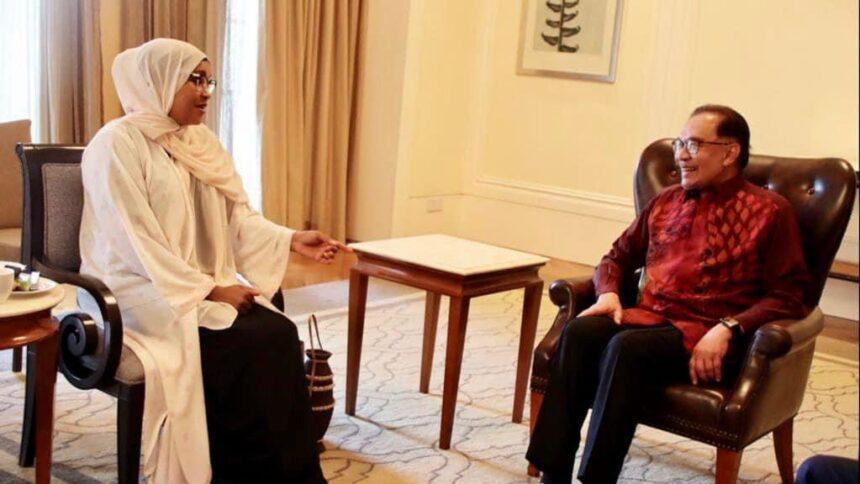 مباحثات صومالية ماليزية لتعزيز التعاون في مجال النقل مباحثات صومالية ماليزية لتعزيز التعاون في مجال النقل