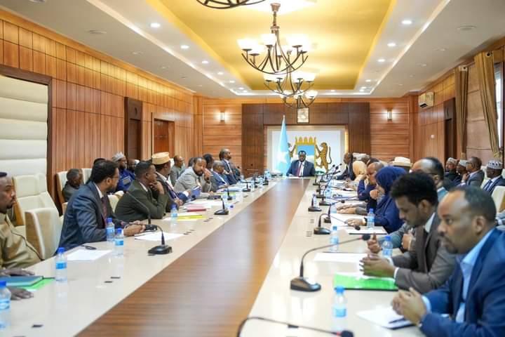 مجلس الوزراء يناقش أزمة الفيضانات واستعدادات وزارة التربية لامتحانات الثانوية العامة مجلس الوزراء يناقش أزمة الفيضانات واستعدادات وزارة التربية لامتحانات الثانوية العامة