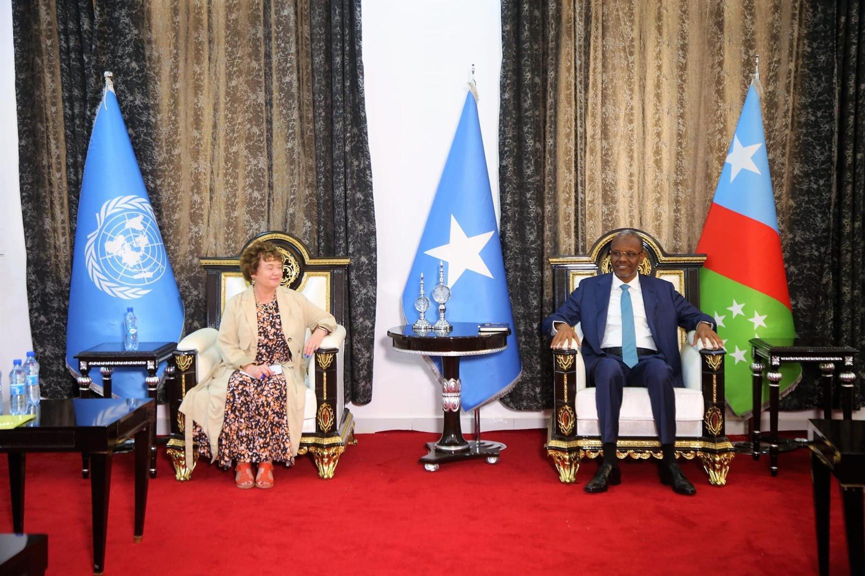 رئيس ولاية جنوب الغرب يستقبل الممثلة الخاصة للأمين العام للأمم المتحدة رئيس ولاية جنوب الغرب يستقبل الممثلة الخاصة للأمين العام للأمم المتحدة