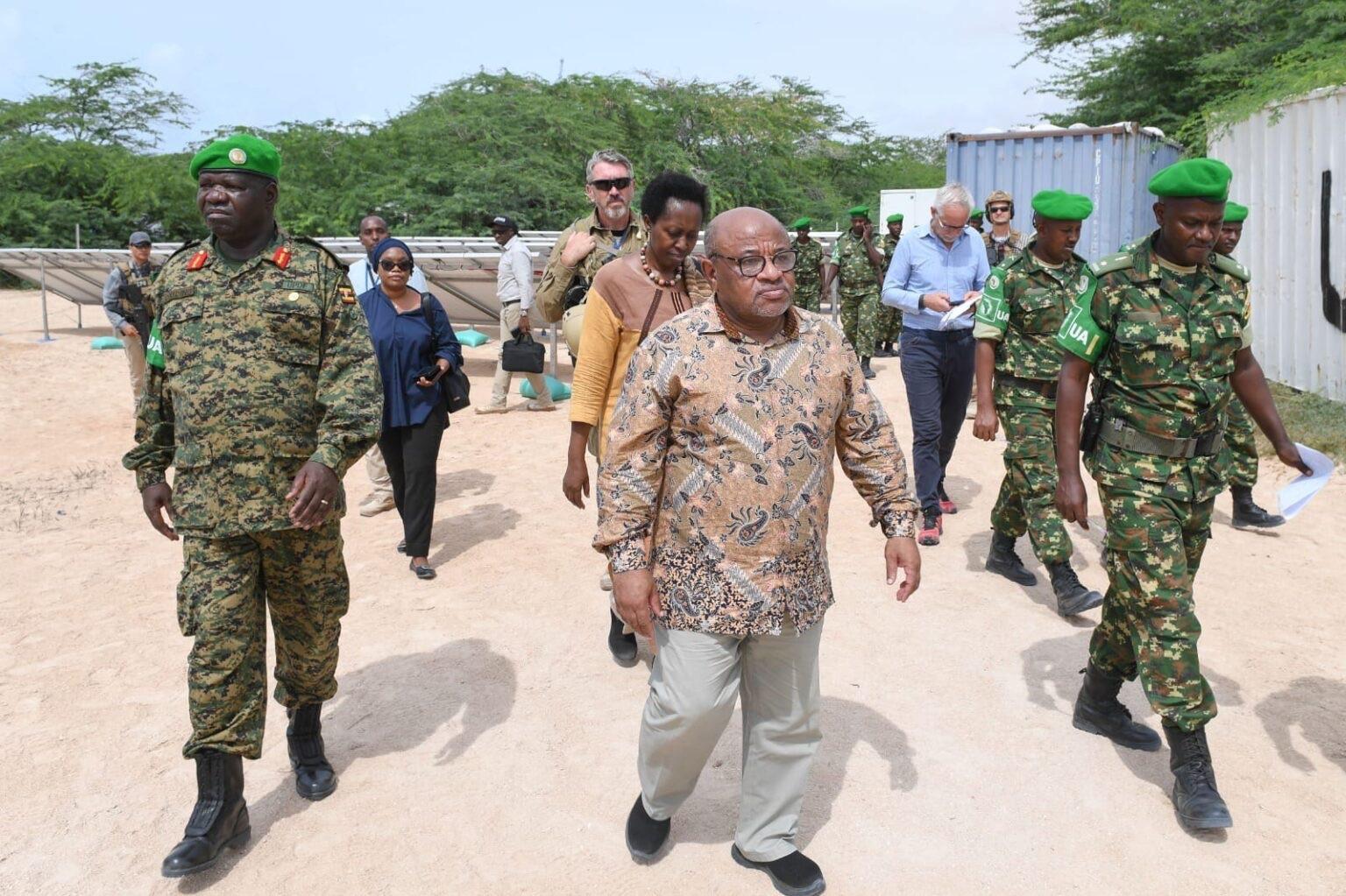 وفد أممي وإفريقي مشترك يزور مدينة عدلي وفد أممي وإفريقي مشترك يزور مدينة عدلي