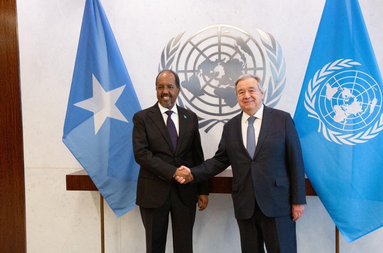 الرئيس الصومالي يلتقي الأمين العام للأمم المتحدة بنيويورك الرئيس الصومالي يلتقي الأمين العام للأمم المتحدة بنيويورك