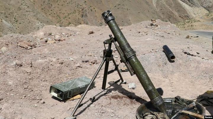 مقتل أربعة مدنيين إثر وقوع مدافع الهاون في منازلهم مقتل أربعة مدنيين إثر وقوع مدافع الهاون في منازلهم