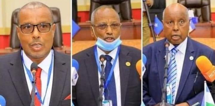 ممثلو بونتلاند في البرلمان الفيدرالي يطالبون بإجراء الانتخابات الرئاسية في الولاية في موعدها ممثلو بونتلاند في البرلمان الفيدرالي يطالبون بإجراء الانتخابات الرئاسية في الولاية في موعدها