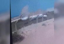 هبوط عنيف لطائرة في مطار العاصمة الصومالية ونجاة جميع الركاب هبوط عنيف لطائرة في مطار العاصمة الصومالية ونجاة جميع الركاب