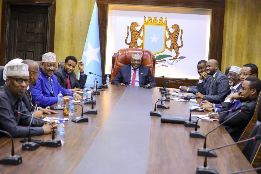 رئيس مجلس الشعب يترأس اجتماع اللجنة الدائمة رئيس مجلس الشعب يترأس اجتماع اللجنة الدائمة