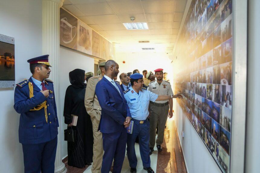 وزير الدفاع يصل الى دولة قطر وزير الدفاع يصل الى دولة قطر