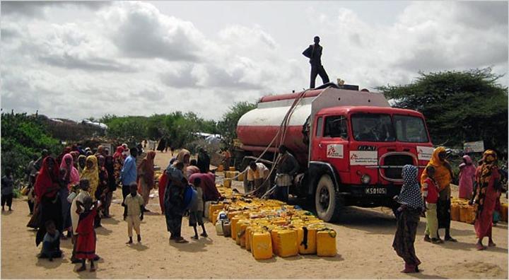 الأمم المتحدة تعلن مقتل ثلاثة من العاملين في المجال الإنساني بالصومال خلال 3 أشهر الأمم المتحدة تعلن مقتل ثلاثة من العاملين في المجال الإنساني بالصومال خلال 3 أشهر