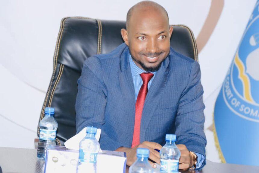 رئيس المحكمة العليا يعقد اجتماع تشاوري مع وزير التخطيط رئيس المحكمة العليا يعقد اجتماع تشاوري مع وزير التخطيط