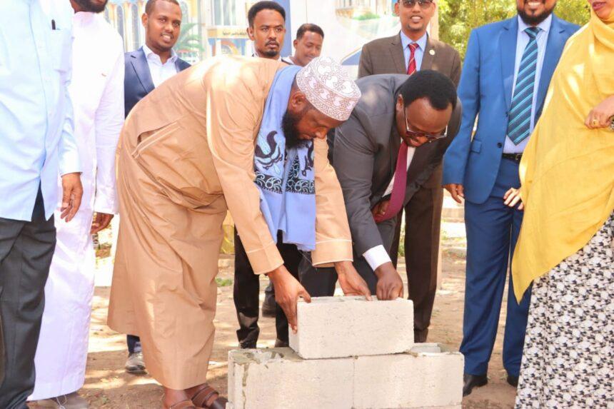 وضع حجر الأساس لمقر جديد لوزارة الأوقاف والشؤون الدينية وضع حجر الأساس لمقر جديد لوزارة الأوقاف والشؤون الدينية