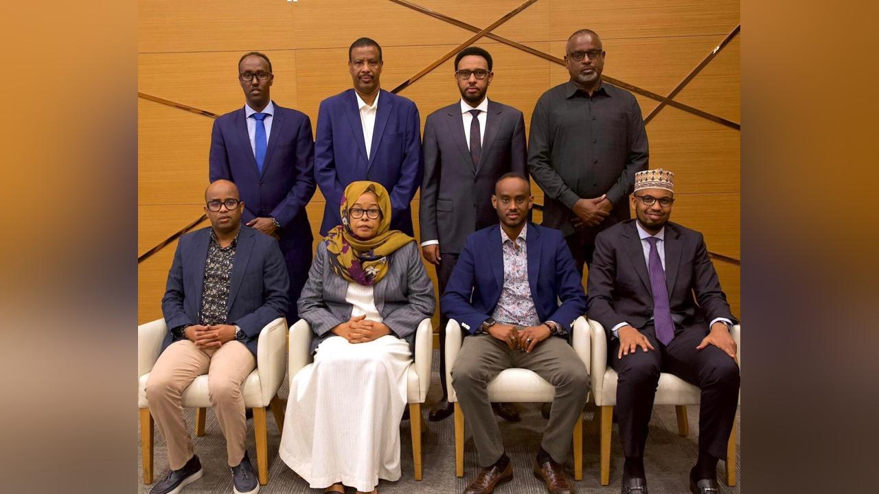 الصومال يتحرك لتوحيد الضرائب وإصلاح النظام المالي للوفاء بالتزاماته تجاه إعفاء الديون الصومال يتحرك لتوحيد الضرائب وإصلاح النظام المالي للوفاء بالتزاماته تجاه إعفاء الديون