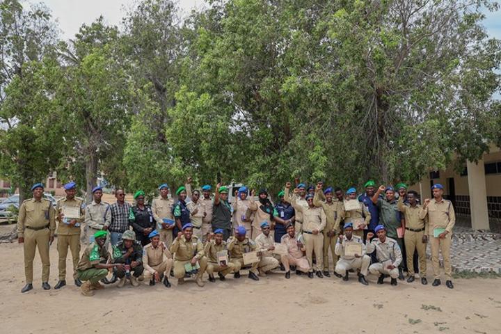 بعثة الاتحاد الأفريقي تدرب 26 من قادة الشرطة الصومالية لتحسين الوضع الأمني في البلاد بعثة الاتحاد الأفريقي تدرب 26 من قادة الشرطة الصومالية لتحسين الوضع الأمني في البلاد