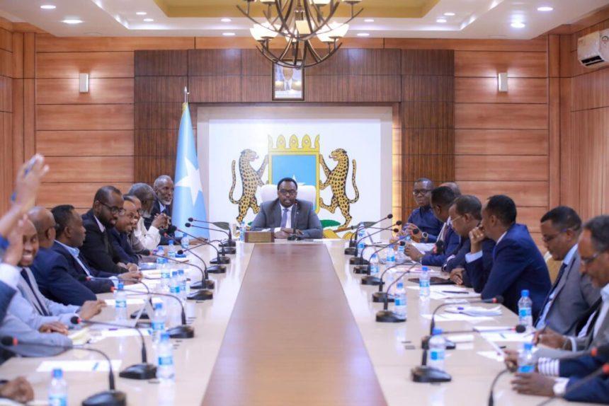 نائب رئيس الوزراء يترأس اجتماعا حول تعزيز جهود مكافحة الإرهاب نائب رئيس الوزراء يترأس اجتماعا حول تعزيز جهود مكافحة الإرهاب