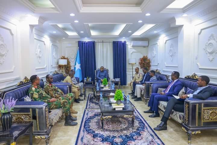 رئيس الوزراء يشدد على تعزيز أمن العاصمة رئيس الوزراء يشدد على تعزيز أمن العاصمة