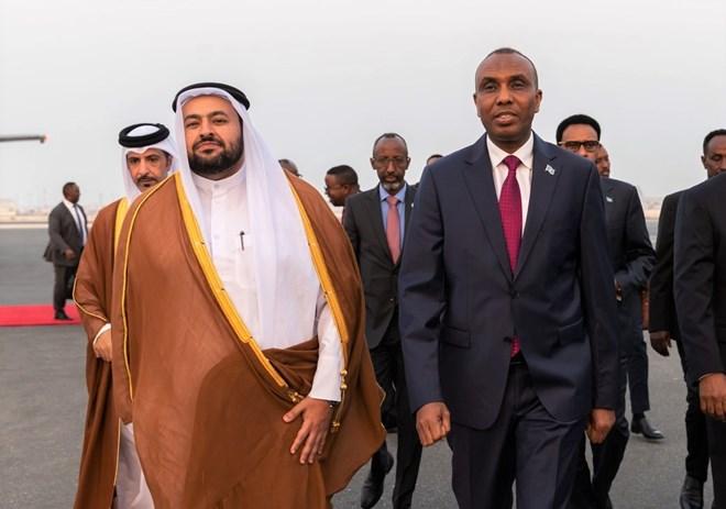 وصول رئيس الوزراء الصومالي إلى العاصمة القطرية الدوحة وصول رئيس الوزراء الصومالي إلى العاصمة القطرية الدوحة