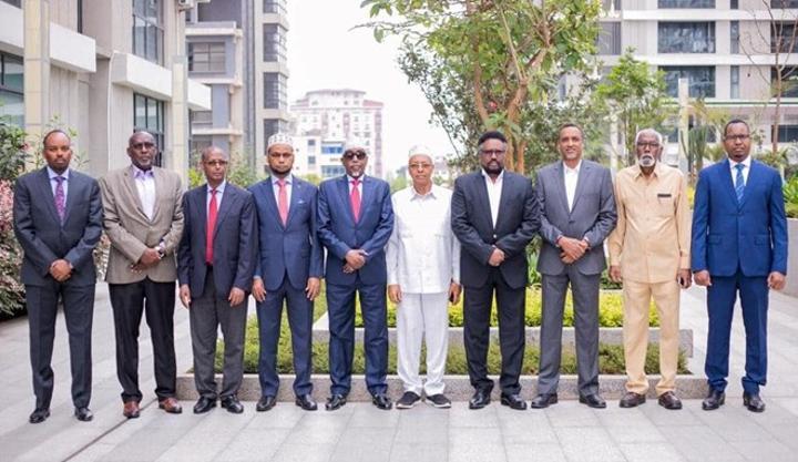 سياسيون كبار يطالبون بتحديد موعد الانتخابات الرئاسية في ولاية جنوب الغرب ويوجهون اتهامات إلى رئيسها سياسيون كبار يطالبون بتحديد موعد الانتخابات الرئاسية في ولاية جنوب الغرب ويوجهون اتهامات إلى رئيسها