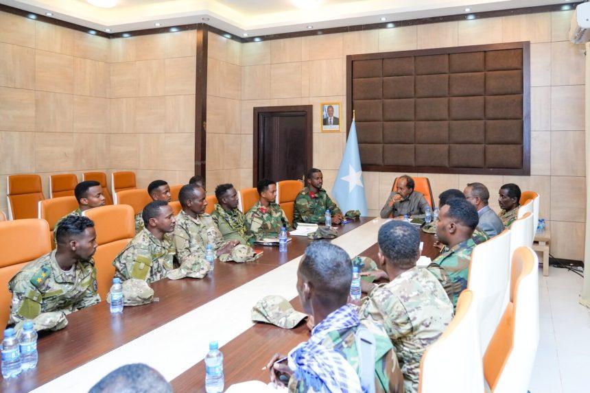 رئيس الجمهورية يتفقد مقر العملية العسكرية في طوسمريب رئيس الجمهورية يتفقد مقر العملية العسكرية في طوسمريب