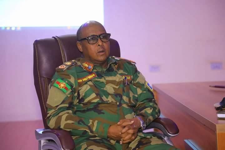 قائد الجيش الوطني يوجه بمضاعفة العمليات العسكرية للقضاء على الإرهاب قائد الجيش الوطني يوجه بمضاعفة العمليات العسكرية للقضاء على الإرهاب