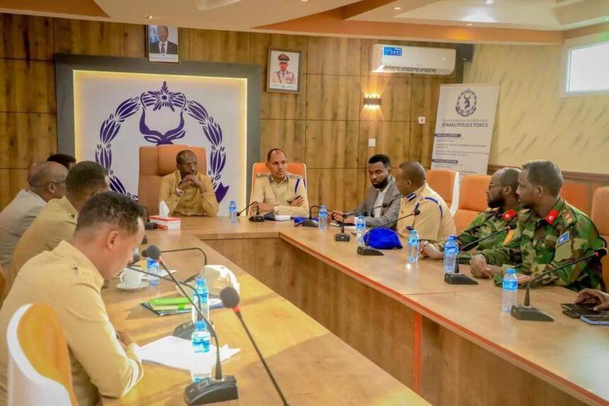 قائد الشرطة الوطنية يترأس اجتماع حول تعزيز أمن العاصمة قائد الشرطة الوطنية يترأس اجتماع حول تعزيز أمن العاصمة