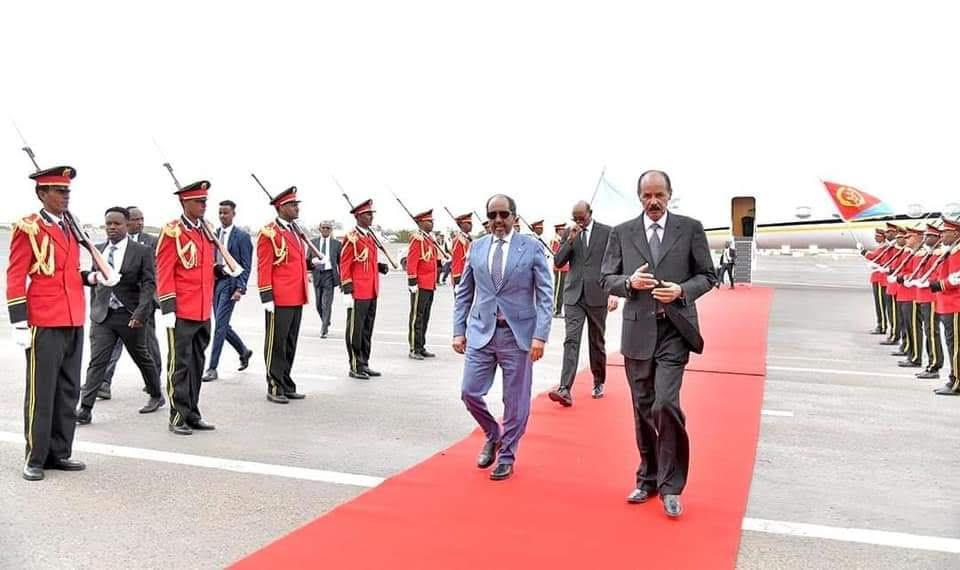 رئيس الجمهورية يصل العاصمة الإريترية في زيارة عمل رئيس الجمهورية يصل العاصمة الإريترية في زيارة عمل