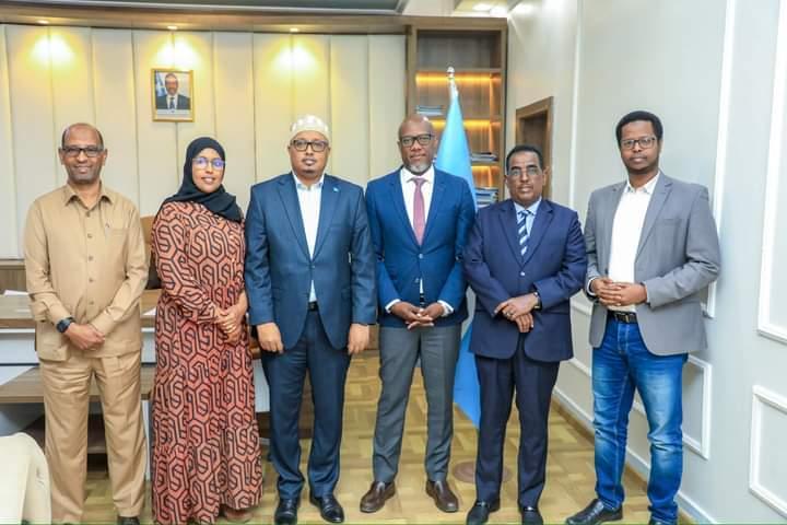 وزير الداخلية يستقبل الممثل للمفوضية السامية للأمم المتحدة لشؤون اللاجئين وزير الداخلية يستقبل الممثل للمفوضية السامية للأمم المتحدة لشؤون اللاجئين