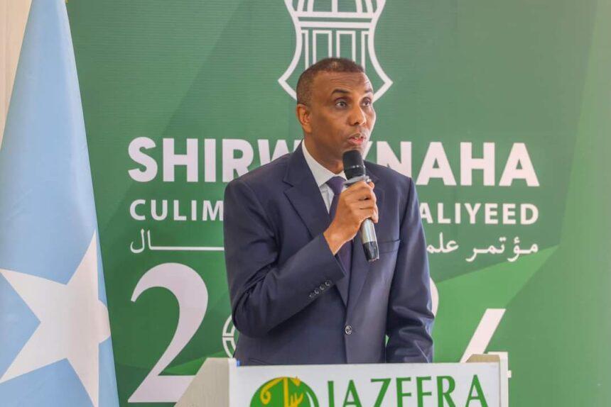 رئيس الوزراء يختتم المؤتمر الثاني لعلماء الصومال رئيس الوزراء يختتم المؤتمر الثاني لعلماء الصومال
