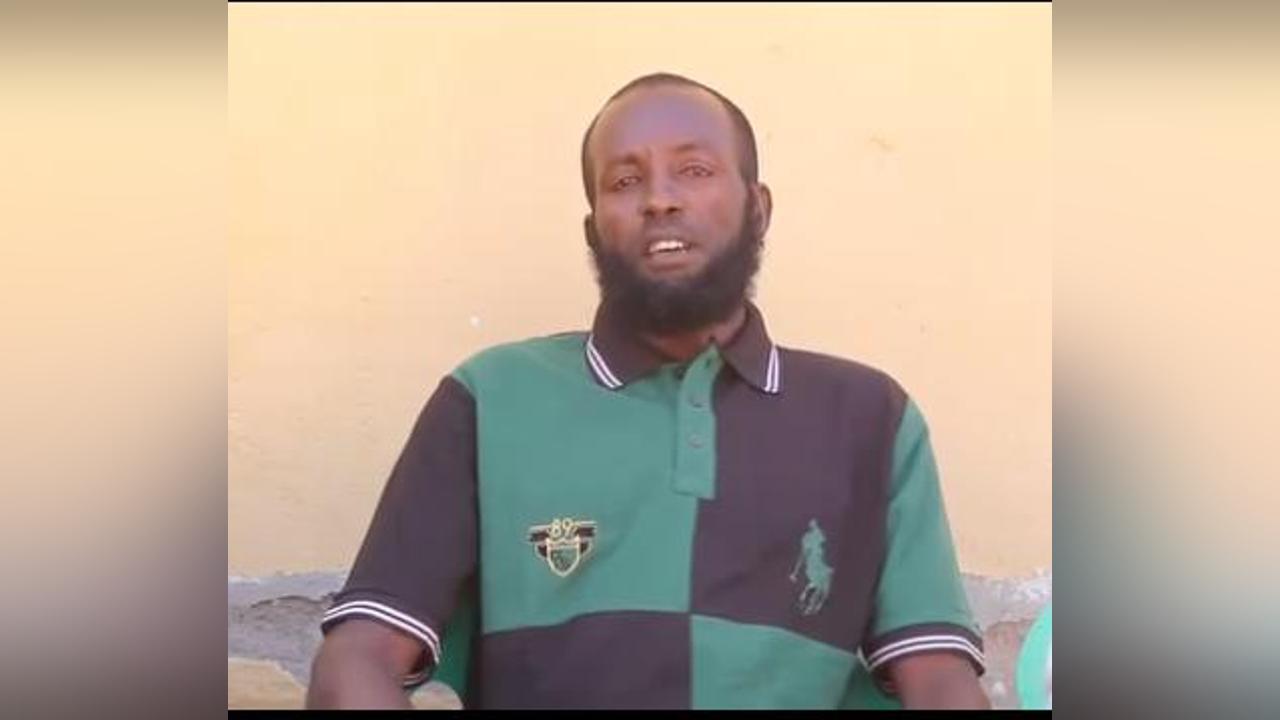 إستسلام قيادي من مليشيات الشباب إستسلام قيادي من مليشيات الشباب