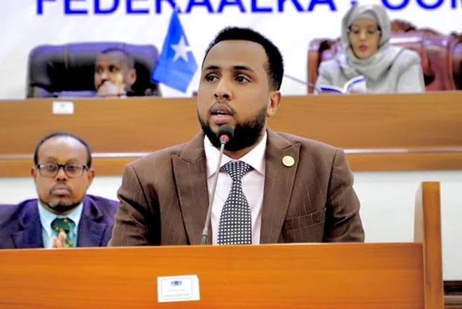 الرئيس الصومالي يقيل مبعوثه الخاص للصحة والتغذية بسبب تصريحات مثيرة للجدل الرئيس الصومالي يقيل مبعوثه الخاص للصحة والتغذية بسبب تصريحات مثيرة للجدل