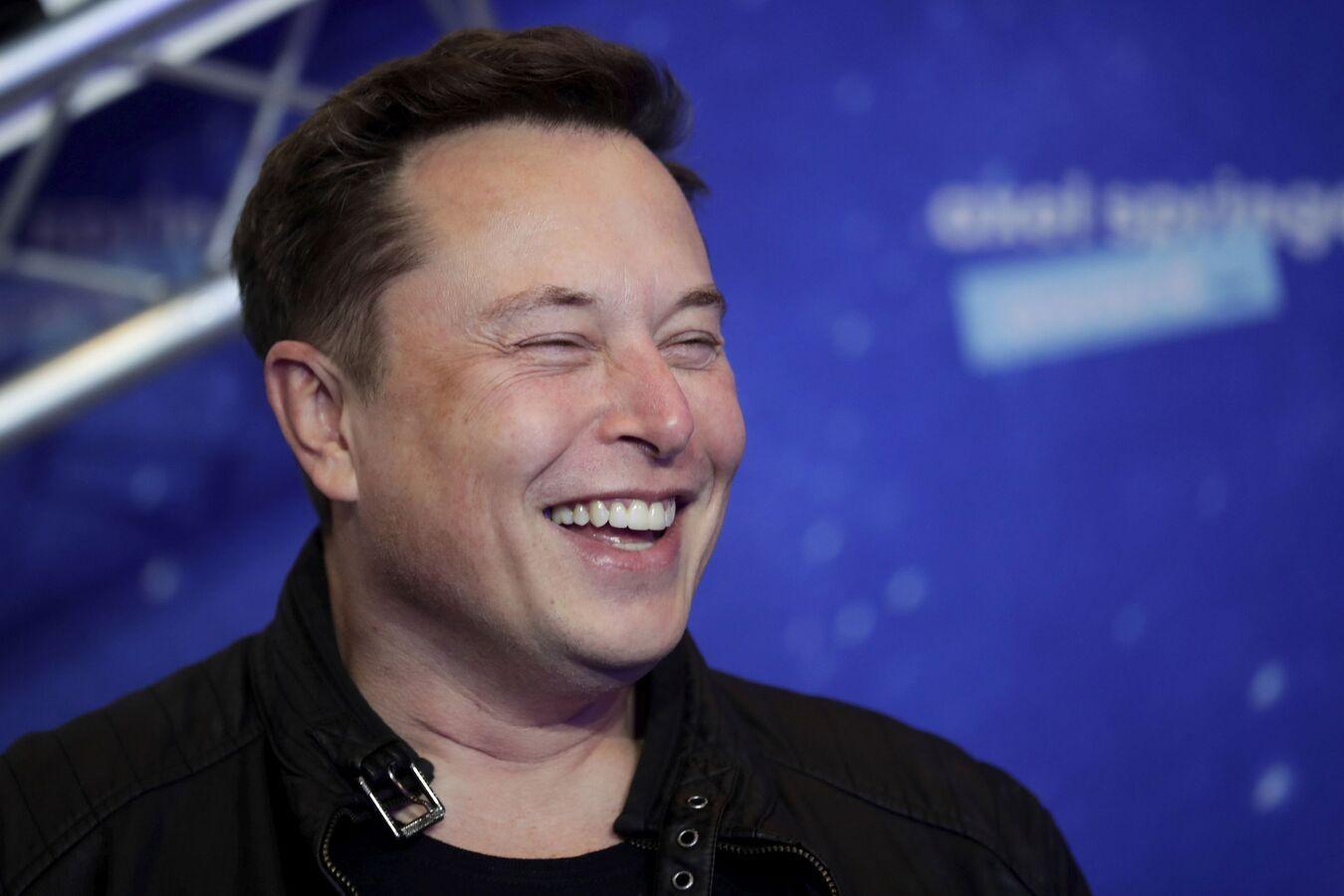 إيلون ماسك يعلن عن موعد هبوط البشر على المريخ إيلون ماسك يعلن عن موعد هبوط البشر على المريخ