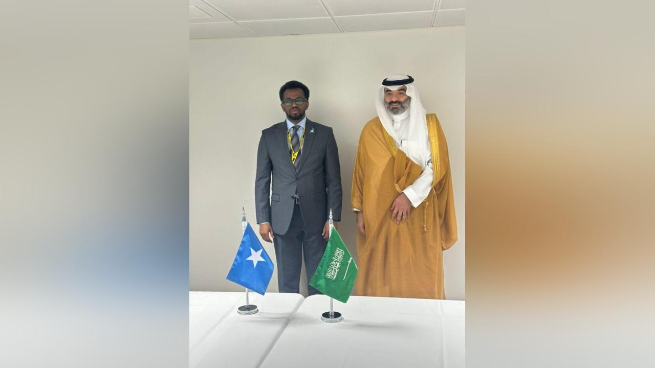 الصومال والسعودية تعقدان اجتماعا لتعزيز التعاون الرقمي