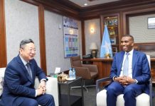 رئيس الوزراء يستقبل السفير الصيني لدى البلاد رئيس الوزراء يستقبل السفير الصيني لدى البلاد