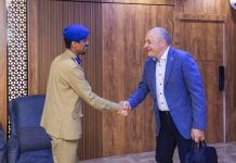 قائد الشرطة يبحث تعزيز التعاون مع بعثة الاتحاد الأوروبي قائد الشرطة يبحث تعزيز التعاون مع بعثة الاتحاد الأوروبي