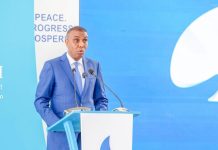 رئيس الوزراء يلقي كلمة في المؤتمر الأفريقي للسلام المنعقد في مصر رئيس الوزراء يلقي كلمة في المؤتمر الأفريقي للسلام المنعقد في مصر